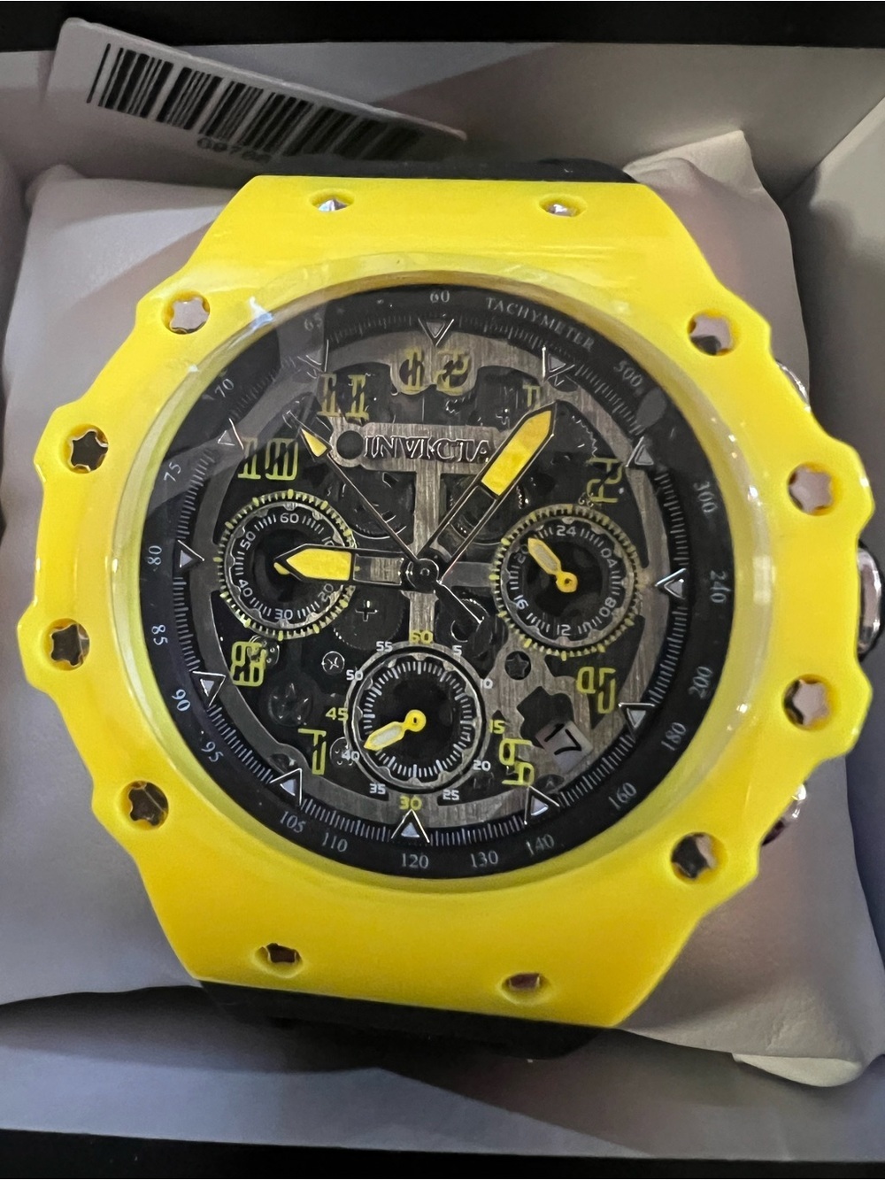 Invicta Racing Valyron Unisex 41mm Yellow Watch NEW! - Picture 3 of 7